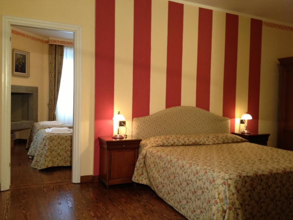 Hotel La Dependance Menaggio Zimmer foto